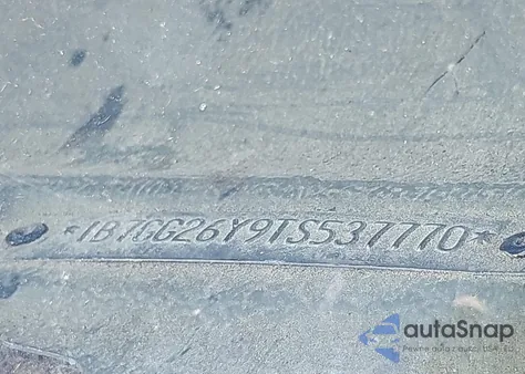 1996 Dodge Dakota from USA, damaged, VIN 1B7GG26Y9TS537770